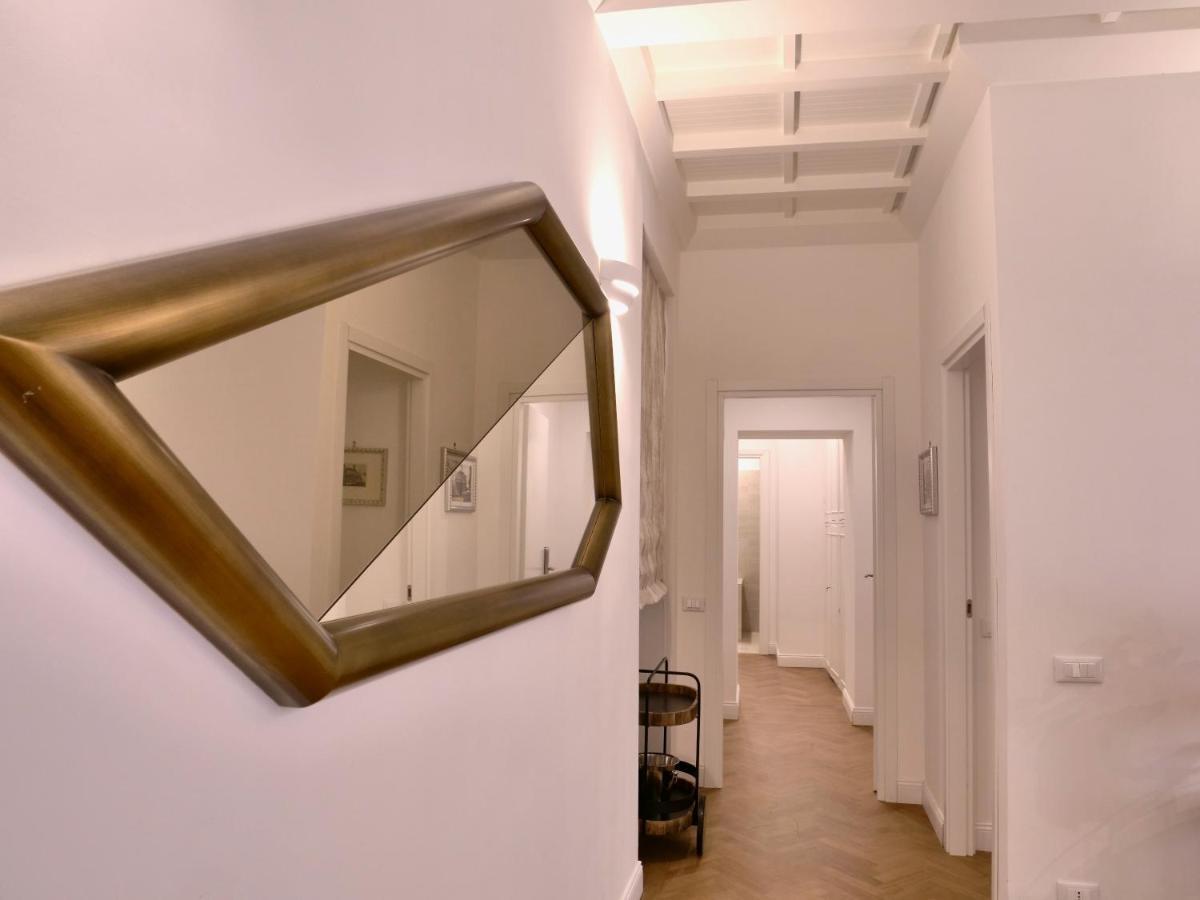 Helmirage Trevi Suite Rome Buitenkant foto