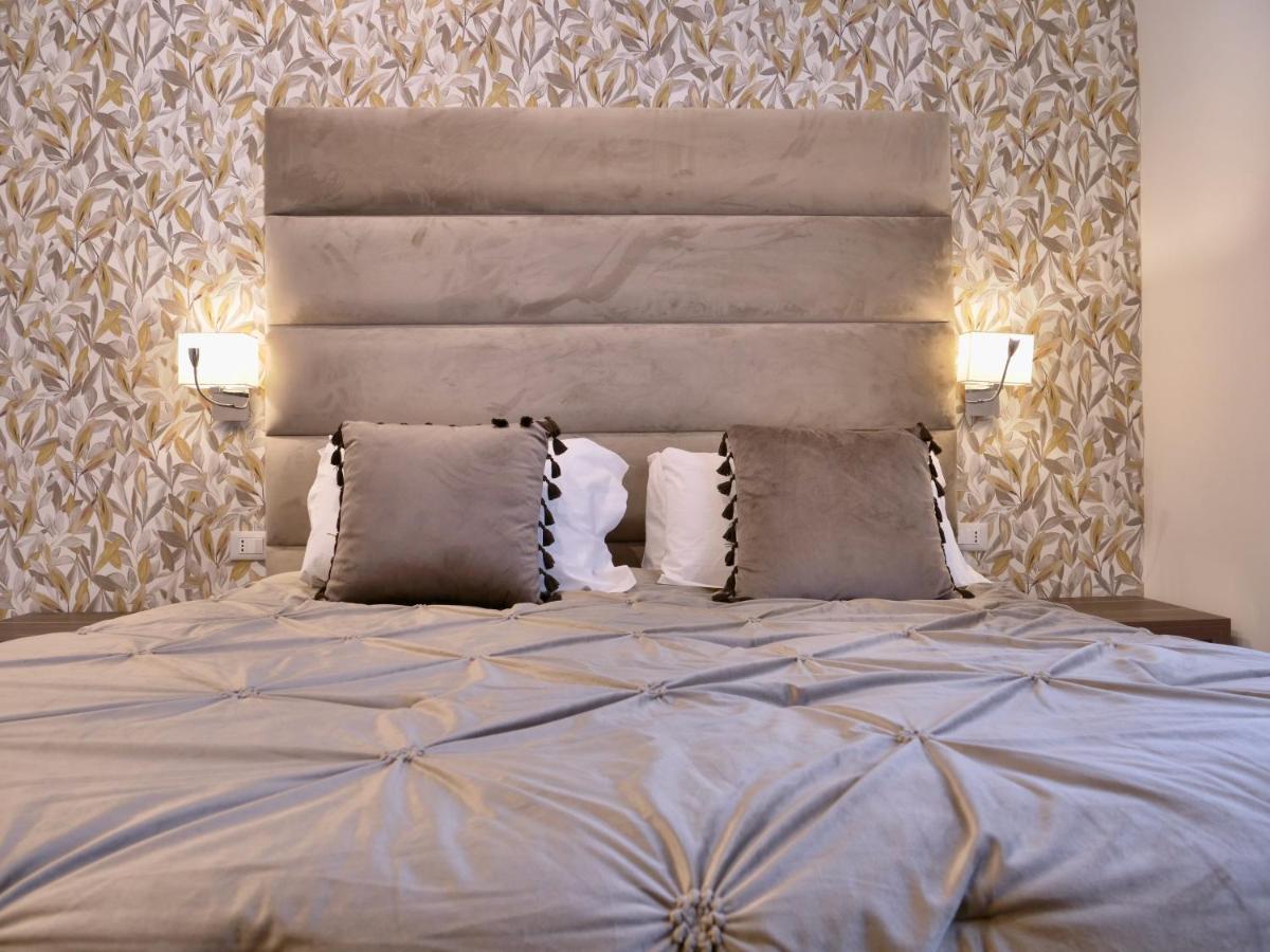 Helmirage Trevi Suite Rome Buitenkant foto