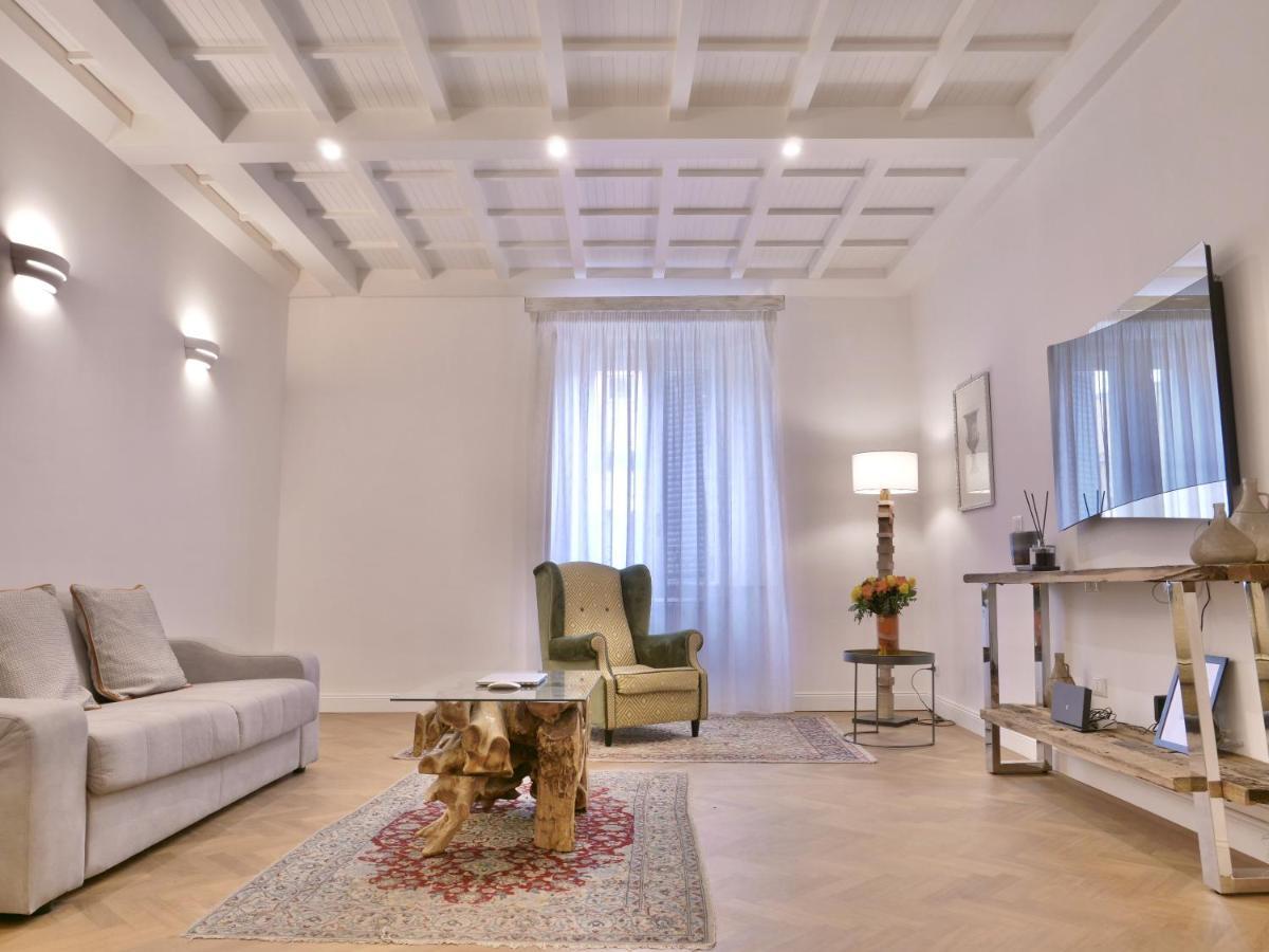 Helmirage Trevi Suite Rome Buitenkant foto