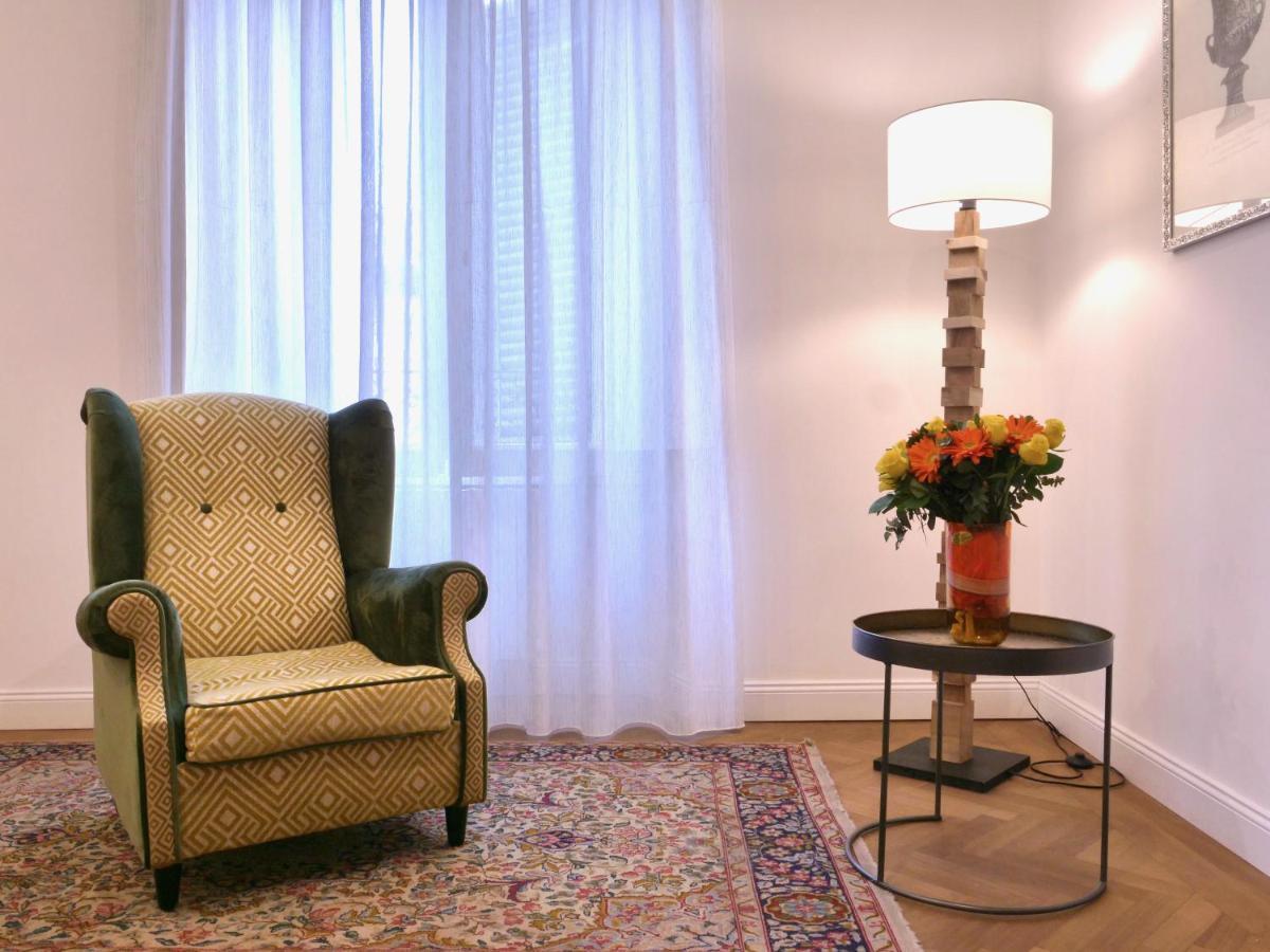 Helmirage Trevi Suite Rome Buitenkant foto