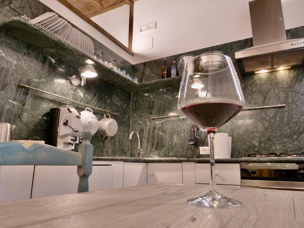 Helmirage Trevi Suite Rome Buitenkant foto