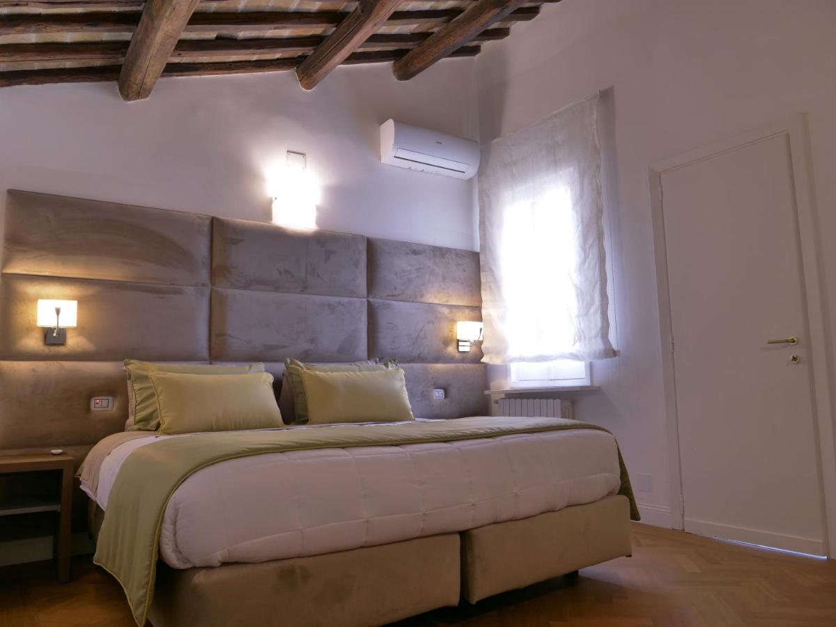 Helmirage Trevi Suite Rome Buitenkant foto
