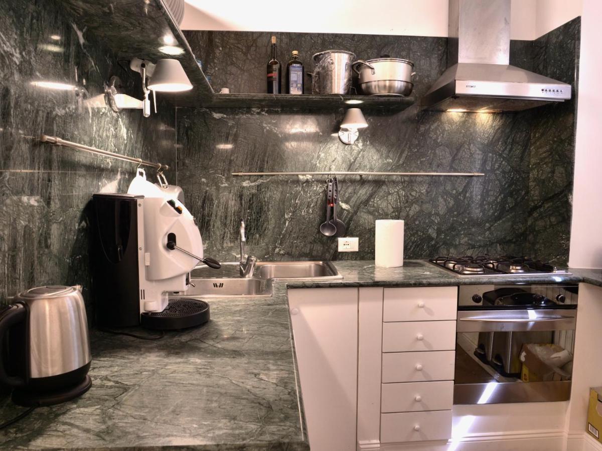 Helmirage Trevi Suite Rome Buitenkant foto
